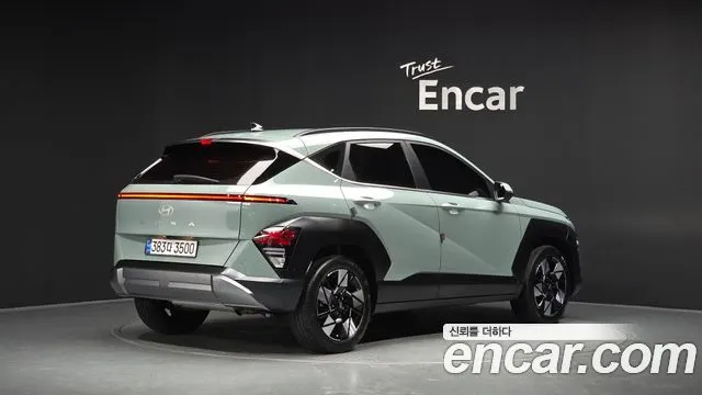 HYUNDAI KONA HYBRID 2023 — 24 987 км, зелёный, Корея — под ключ — фото 1