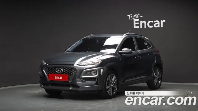 HYUNDAI KONA 2018 — 137 050 км, чёрный, Корея — под ключ — фото 1