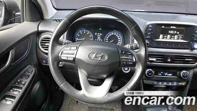 HYUNDAI KONA 2018 — 137 050 км, чёрный, Корея — под ключ — фото 12