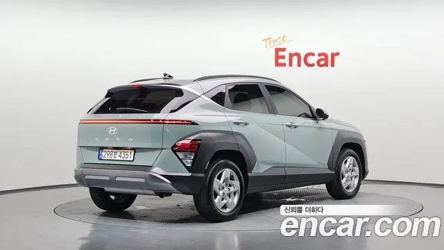 HYUNDAI KONA 2023 — 17 386 км, салатовый, Корея — под ключ — фото 2