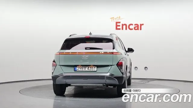 HYUNDAI KONA 2023 — 17 386 км, салатовый, Корея — под ключ — фото 4