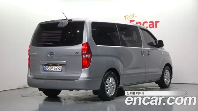 HYUNDAI GRAND STAREX 2019 — 137 418 км, серебристый, Корея — под ключ — фото 2
