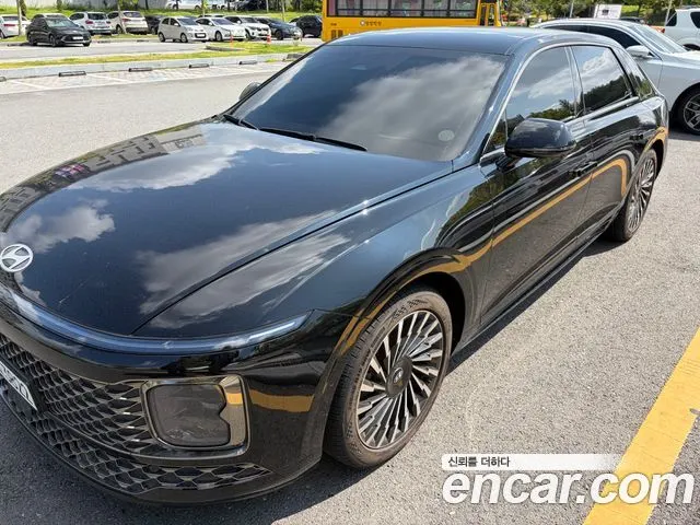 HYUNDAI GRANDEUR HYBRID 2025 — 22 400 км, чёрный, Корея — под ключ — фото 1