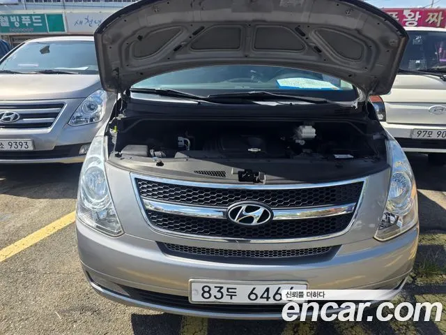 HYUNDAI GRAND STAREX 2012 — 131 548 км, серебристый, Корея — под ключ — фото 6