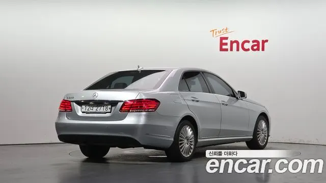 MERCEDES-BENZ E-CLASS W212 2014 — 141 148 км, серебристый, Корея — под ключ — фото 2