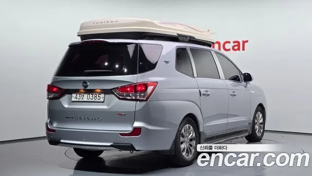 KGM KORANDO TURISMO 2016 — 158 349 км, серебристо-серый, Корея — под ключ — фото 2