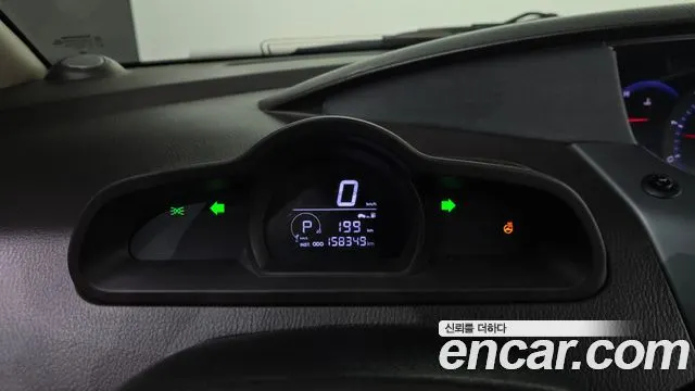 KGM KORANDO TURISMO 2016 — 158 349 км, серебристо-серый, Корея — под ключ — фото 8