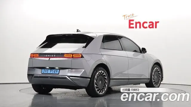 HYUNDAI IONIQ 5 2024 — 63 987 км, серебристо-серый, Корея — под ключ — фото 2