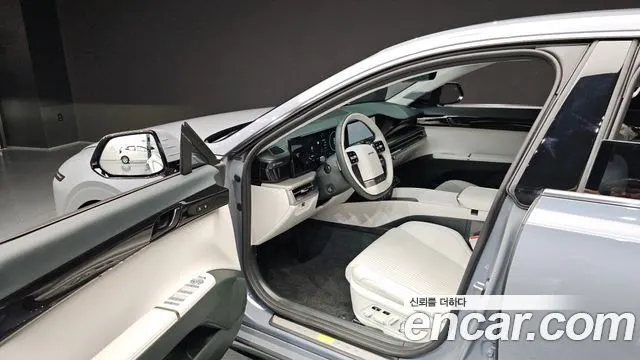 HYUNDAI GRANDEUR HYBRID 2024 — 36 458 км, светло-серебристый, Корея — под ключ — фото 10