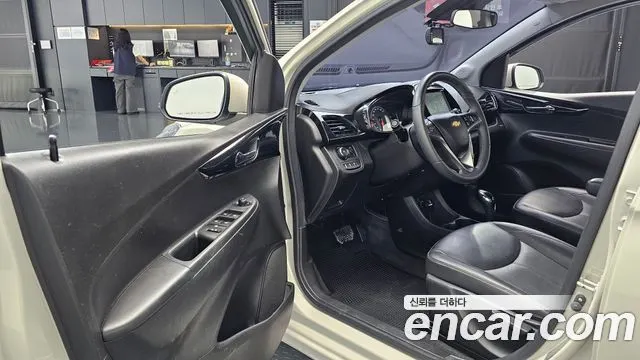 CHEVROLET SPARK 2016 — 115 503 км, белый-перламутр, Корея — под ключ — фото 10