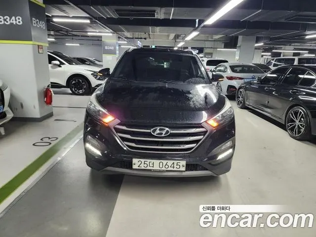 HYUNDAI TUCSON 2016 — 201 093 км, Корея — под ключ — фото 1