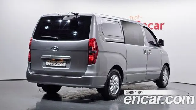 HYUNDAI GRAND STAREX 2019 — 130 838 км, серебристый, Корея — под ключ — фото 2