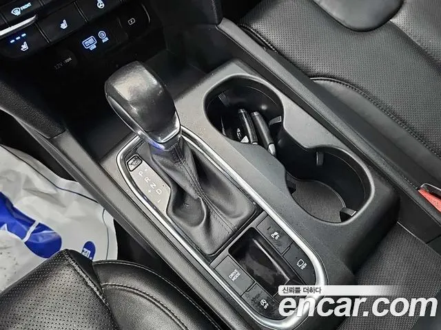 HYUNDAI SANTA FE 2019 — 147 818 км, серебристый, Корея — под ключ — фото 8