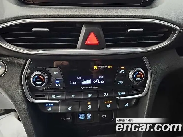 HYUNDAI SANTA FE 2019 — 147 818 км, серебристый, Корея — под ключ — фото 10