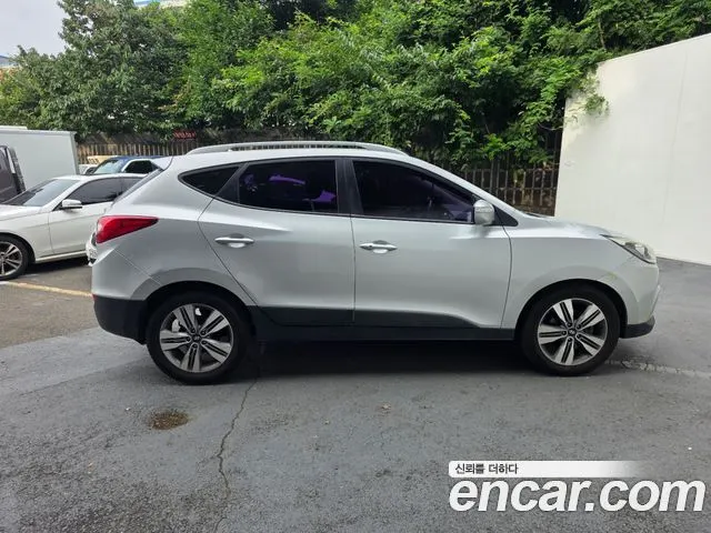 HYUNDAI TUCSON 2014 — 295 365 км, серебристый, Корея — под ключ — фото 4