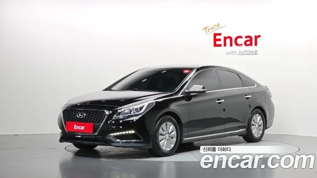 HYUNDAI SONATA HYBRID 2016 — 209 724 км, чёрный, Корея — под ключ — фото 1