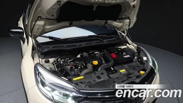 RENAULT KOREA QM3 2018 — 123 821 км, белый-перламутр, Корея — под ключ — фото 6
