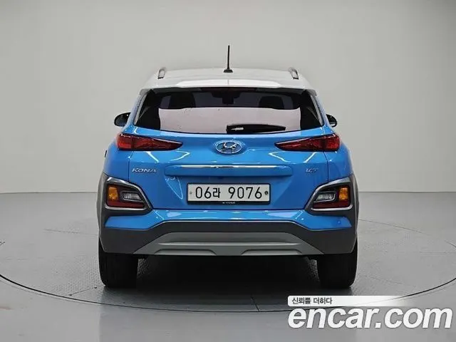 HYUNDAI KONA 2018 — 107 343 км, синий, Корея — под ключ — фото 3