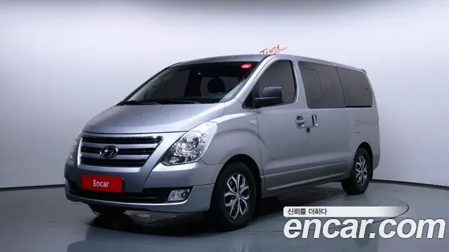 HYUNDAI GRAND STAREX 2018 — 158 842 км, серый, Корея — под ключ — фото 1