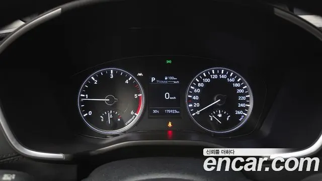 HYUNDAI SANTA FE 2019 — 175 923 км, белый, Корея — под ключ — фото 8