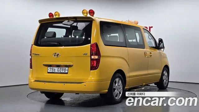 HYUNDAI GRAND STAREX 2019 — 70 789 км, жёлтый, Корея — под ключ — фото 2