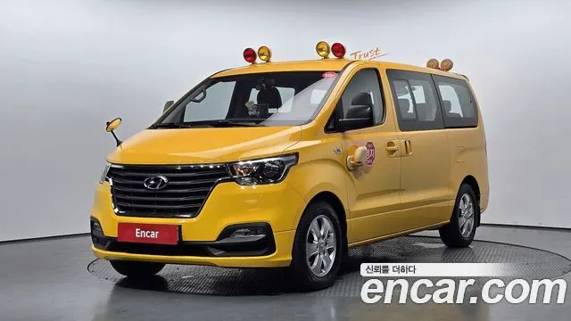 HYUNDAI GRAND STAREX 2019 — 70 789 км, жёлтый, Корея — под ключ — фото 11