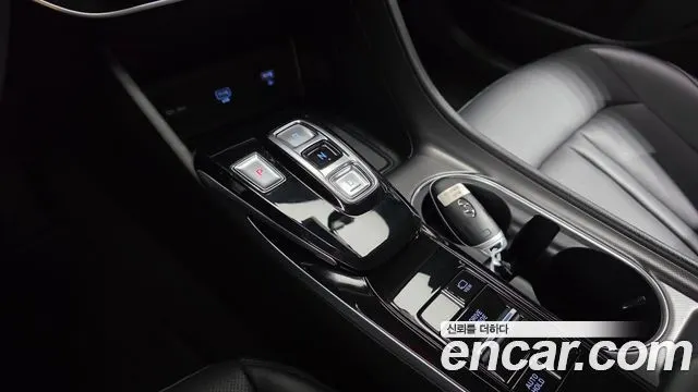 HYUNDAI SONATA 2023 — 46 258 км, серый, Корея — под ключ — фото 9