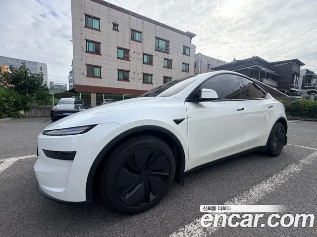 TESLA MODEL Y 2025 — 14 000 км, белый, Корея — под ключ — фото 1