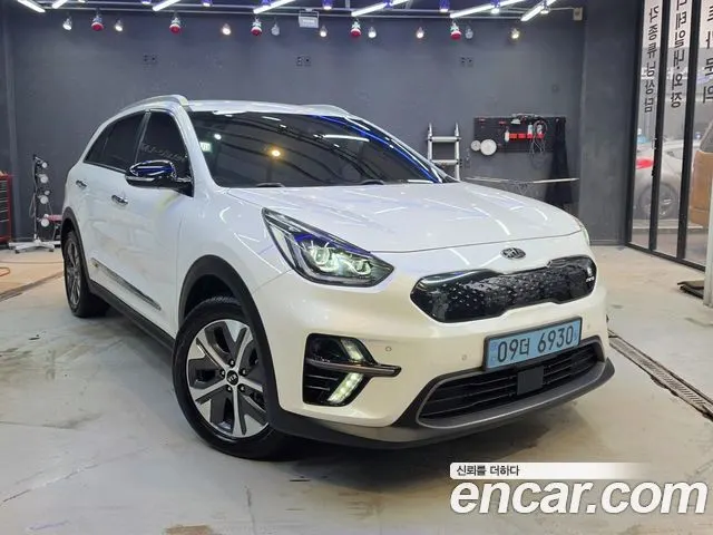 KIA NIRO 2020 — 74 300 км, белый, Корея — под ключ — фото 5