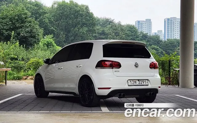 VOLKSWAGEN GOLF 2010 — 118 500 км, белый, Корея — под ключ — фото 2