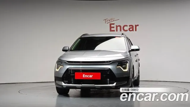 KIA NIRO 2022 — 102 414 км, серебристо-серый, Корея — под ключ — фото 3