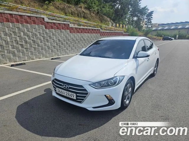 HYUNDAI AVANTE 2018 — 99 070 км, белый, Корея — под ключ — фото 3