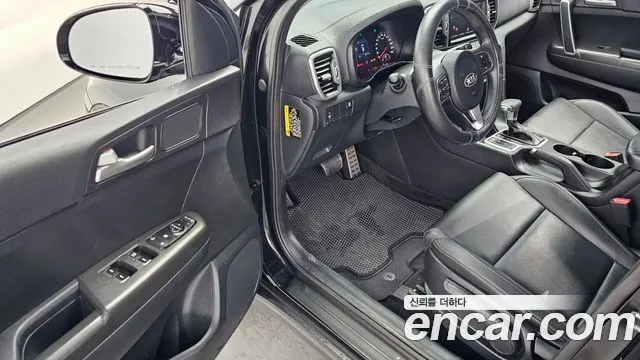 KIA SPORTAGE 2018 — 120 173 км, чёрный, Корея — под ключ — фото 10