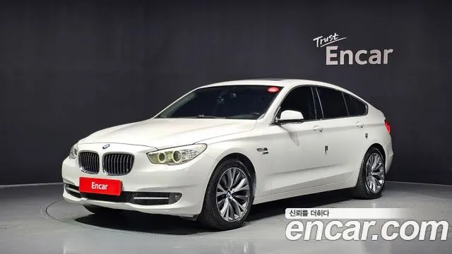 BMW 5 SERIES GT 2013 — 142 596 км, белый, Корея — под ключ — фото 11