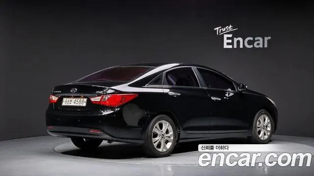 HYUNDAI SONATA 2010 — 116 158 км, чёрный, Корея — под ключ — фото 2