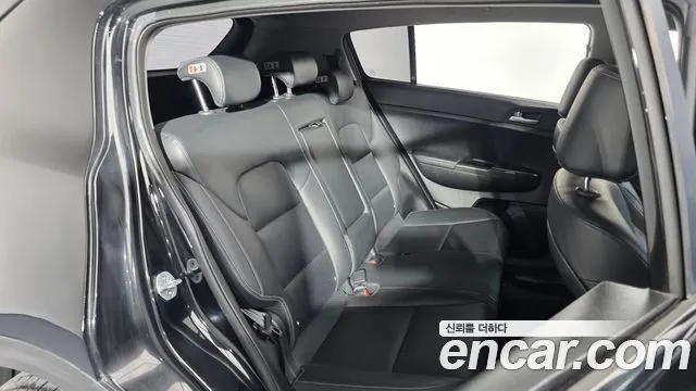 KIA SPORTAGE 2016 — 178 797 км, чёрный, Корея — под ключ — фото 11