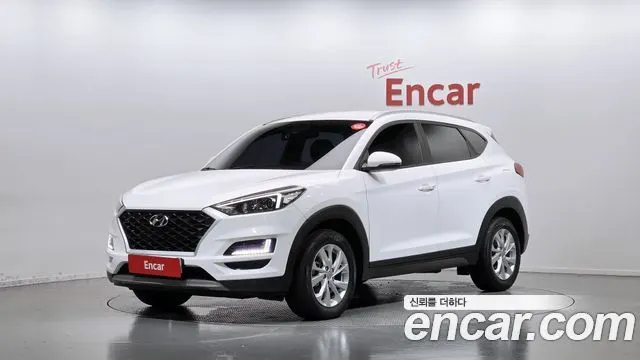 HYUNDAI TUCSON 2019 — 19 775 км, белый, Корея — под ключ — фото 1