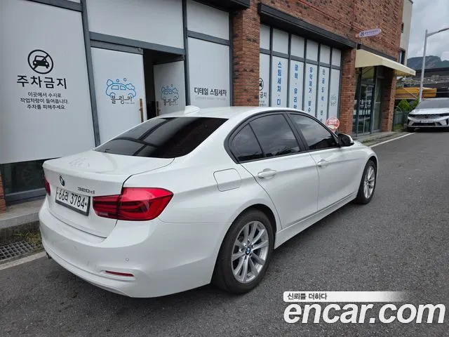 BMW 3 SERIES 2017 — 122 331 км, белый, Корея — под ключ — фото 8