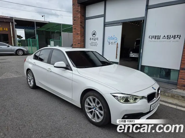 BMW 3 SERIES 2017 — 122 331 км, белый, Корея — под ключ — фото 10