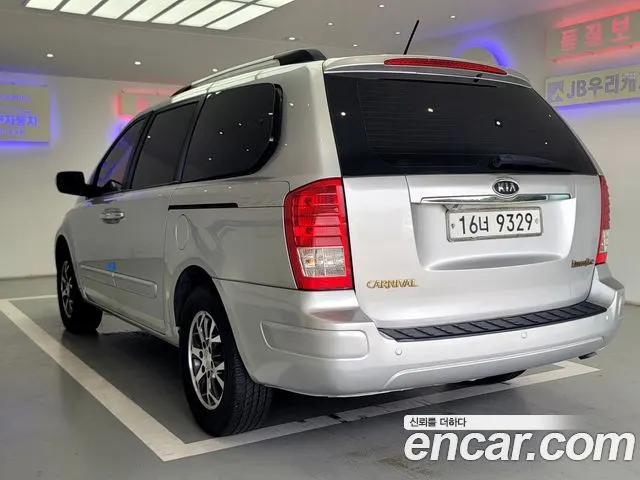 KIA CARNIVAL R 2012 — 249 000 км, серебристый, Корея — под ключ — фото 6