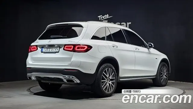 MERCEDES-BENZ GLC-CLASS X253 2021 — 73 155 км, белый, Корея — под ключ — фото 2