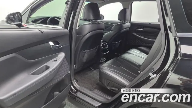 HYUNDAI SANTA FE 2019 — 156 176 км, чёрный, Корея — под ключ — фото 12