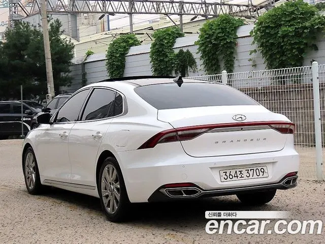HYUNDAI GRANDEUR HYBRID 2021 — 70 538 км, белый, Корея — под ключ — фото 3