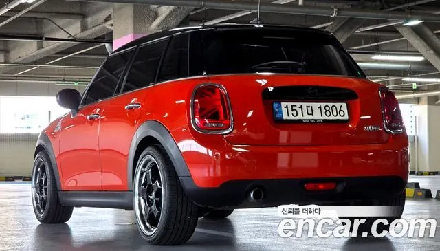 MINI COOPER 2019 — 67 000 км, оранжевый, Корея — под ключ — фото 2