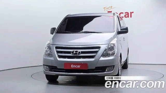 HYUNDAI GRAND STAREX 2017 — 158 032 км, серебристо-серый, Корея — под ключ — фото 3