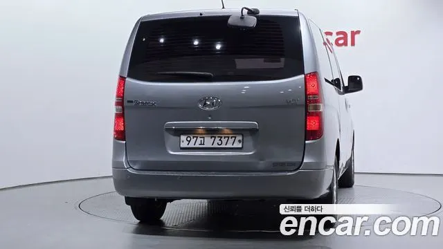 HYUNDAI GRAND STAREX 2017 — 158 032 км, серебристо-серый, Корея — под ключ — фото 4