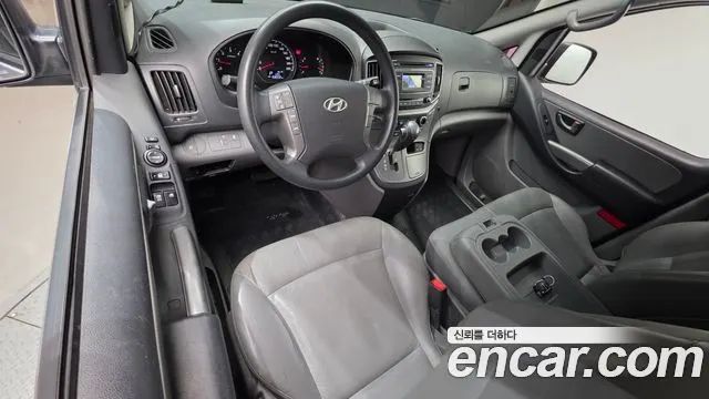 HYUNDAI GRAND STAREX 2017 — 158 032 км, серебристо-серый, Корея — под ключ — фото 7