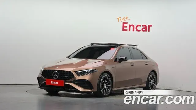 MERCEDES-BENZ A-CLASS W177 2024 — 12 694 км, светло-золотистый, Корея — под ключ — фото 1