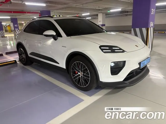 PORSCHE MACAN 2025 — 8 600 км, белый, Корея — под ключ — фото 3