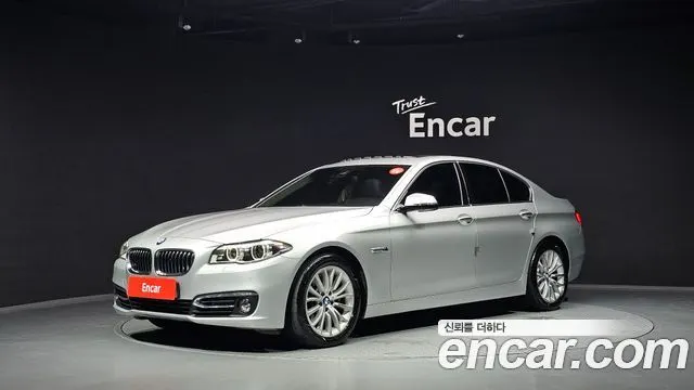 BMW 5 SERIES 2014 — 166 986 км, серебристо-серый, Корея — под ключ — фото 1